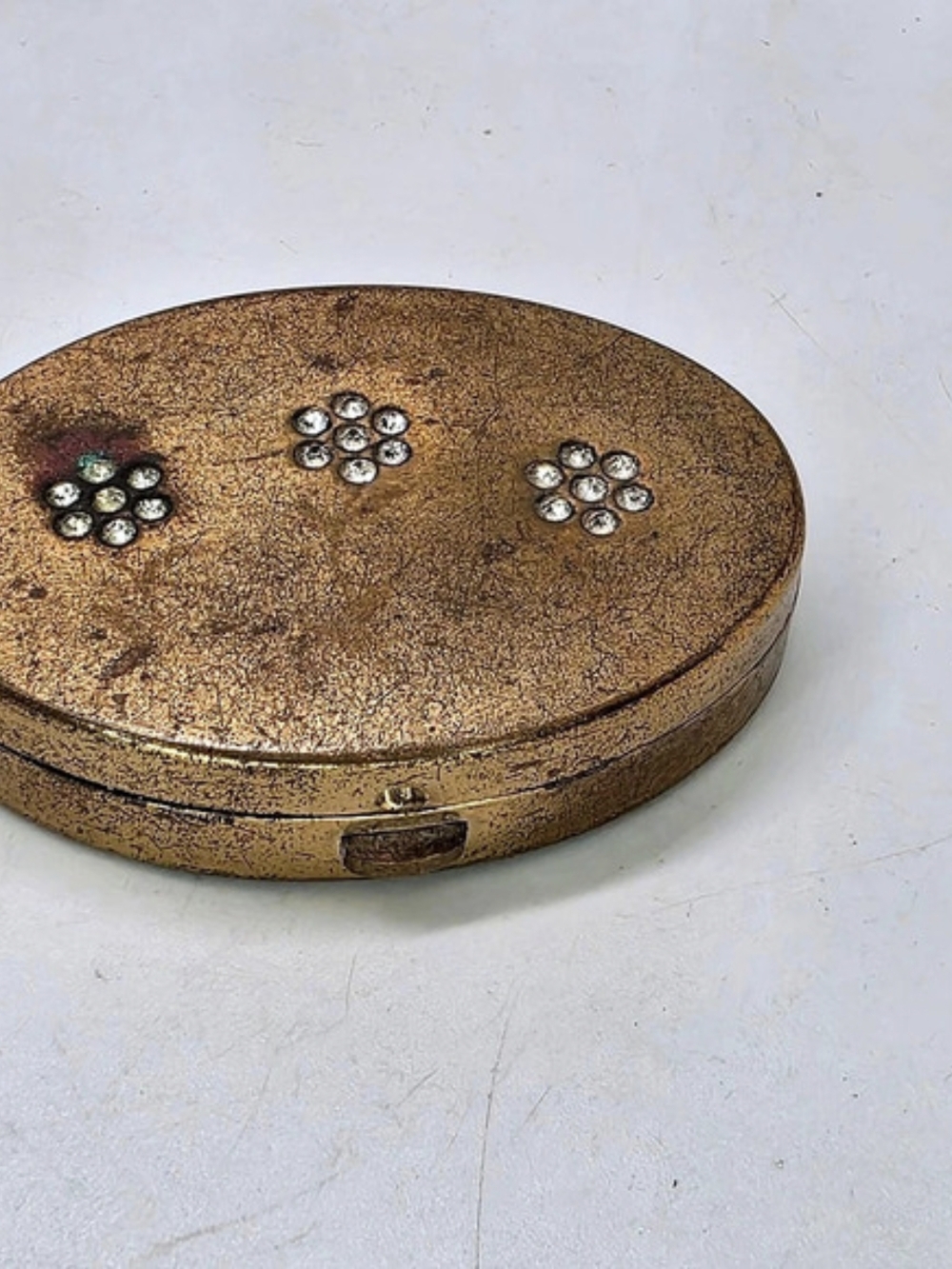 Vintage 50s Brass Oval Powder Compact Rhinestone Floral Lid Mirror Puff Sifter